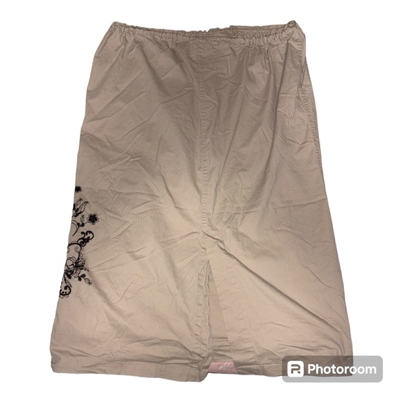 Long Charlotte Russe Cargo Skirt - Picture 2 of 5